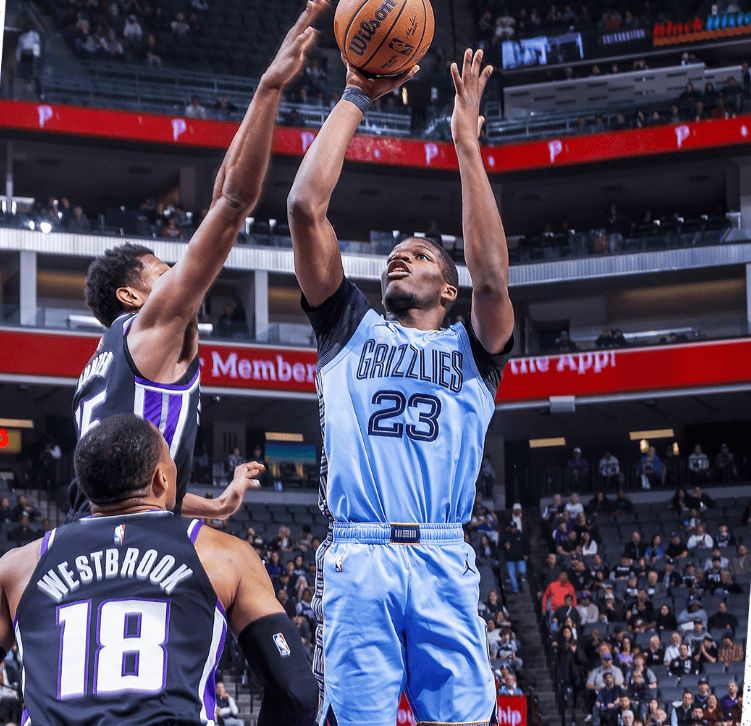 爱游戏-赛前山东男篮再遭质疑风云突变萨克拉门托国王集结日官宣签约，这操作让人直呼：关键时刻多特蒙德调整名单以备德国杯的简单介绍